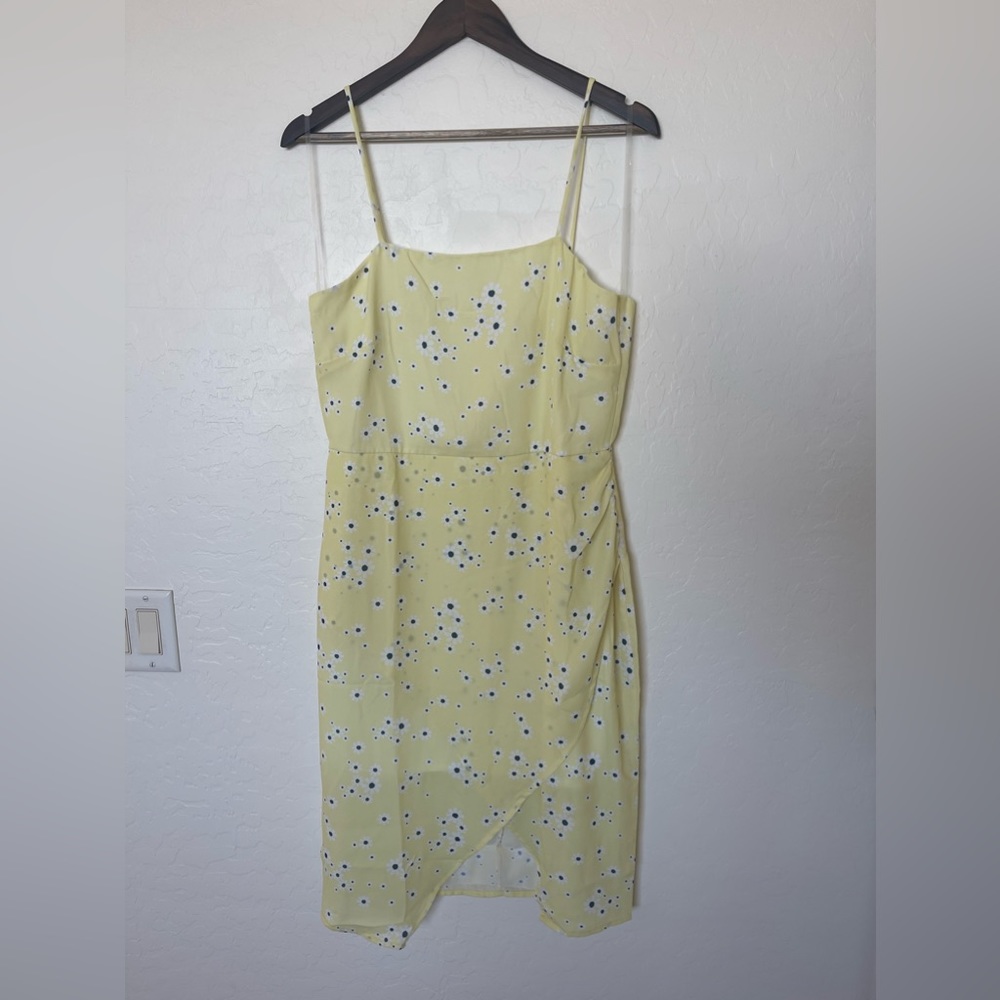 Pale yellow sleeveless dress